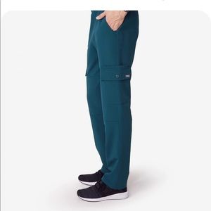 Men’s manta slim cargo scrub pant